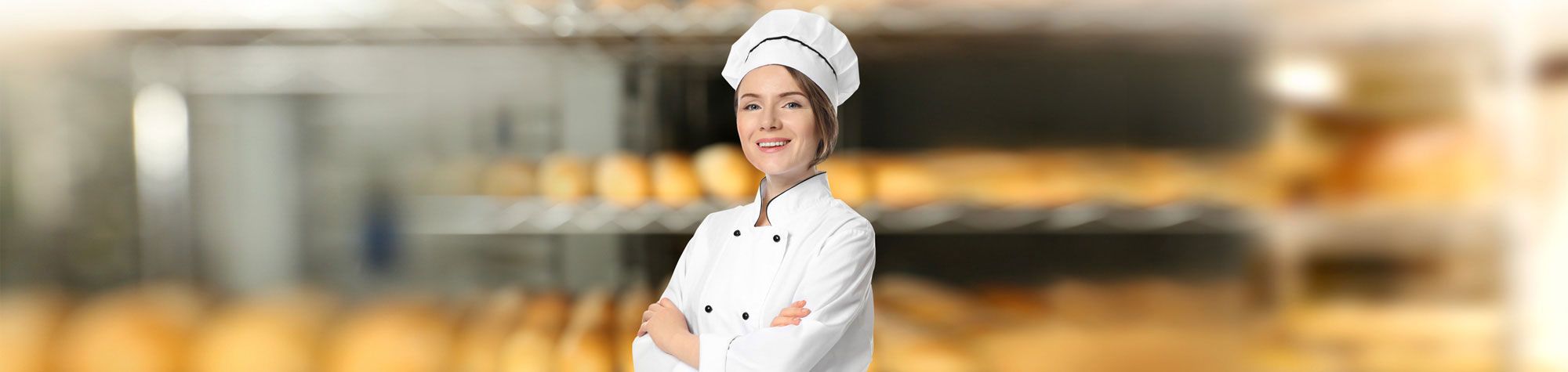 Mitarbeiterin in einer Bäckerei