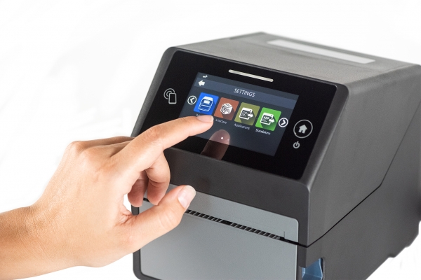 SATO lanza una impresora inteligente, sencilla y fácil de usar para cubrir las necesidades de primera línea de la cadena de suministro